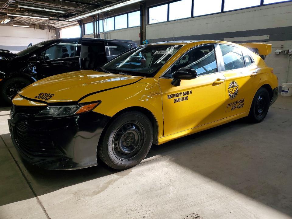 2019 Toyota Camry Hybrid le
