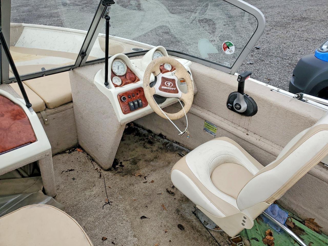 2011 Legend Craft Boat