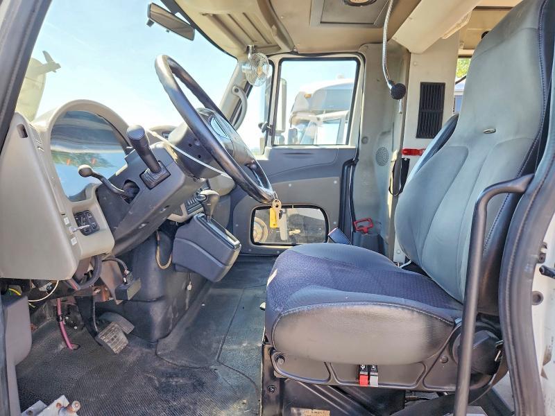 2011 Ic Corporation 3000 HC