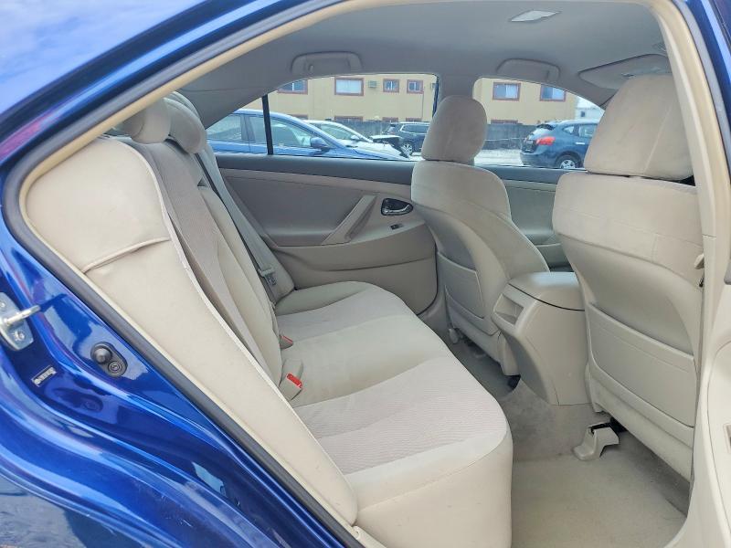 2010 Toyota Camry le