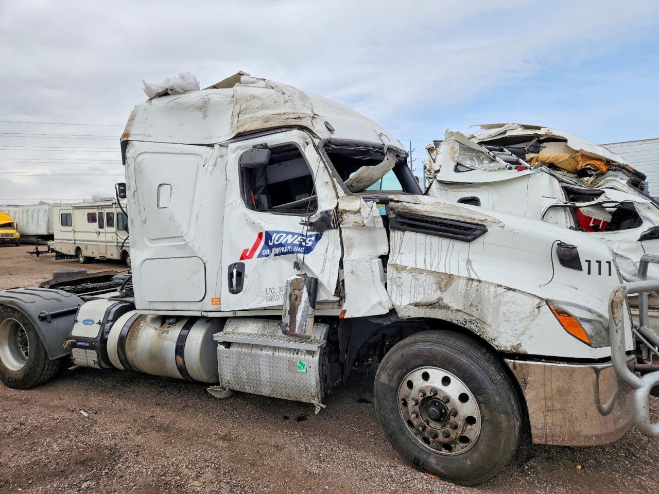 2022 Freigliner 2022 Freightliner Cascadia 126 Semi Truck