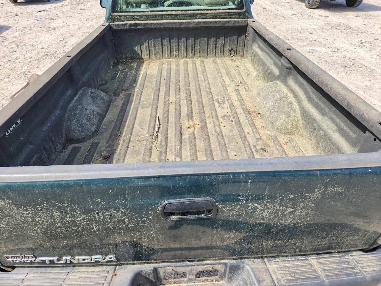 2001 Toyota Tundra Base