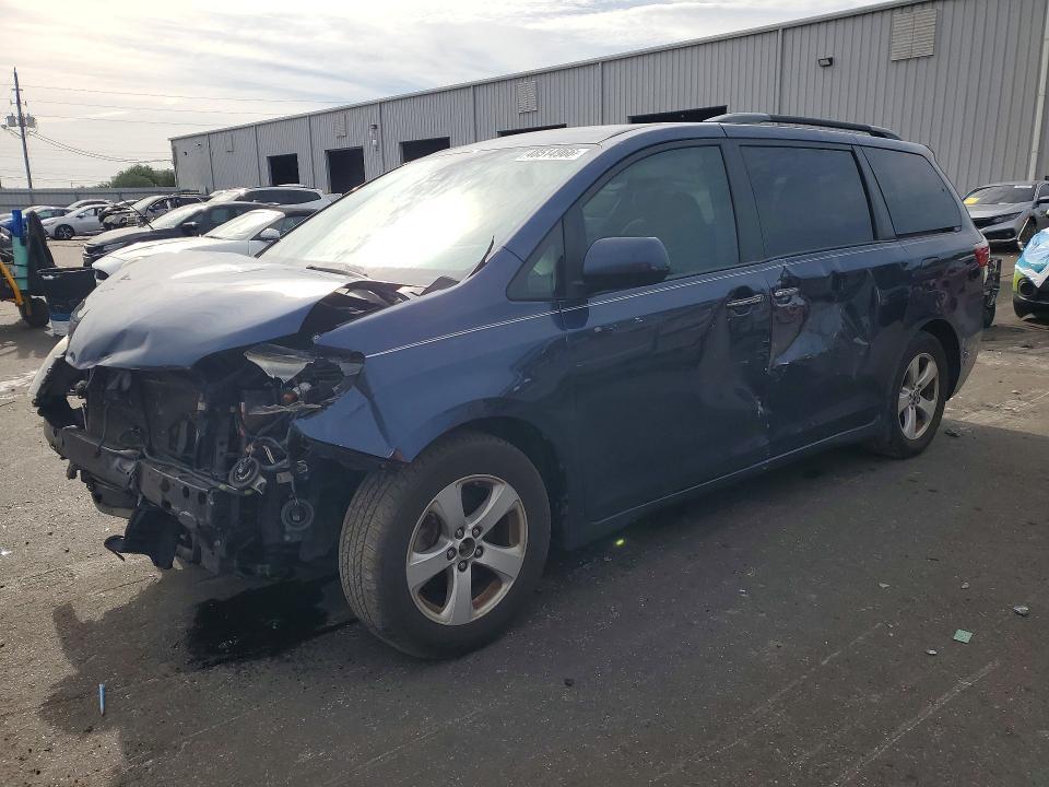 2020 Toyota Sienna le 8-passenger
