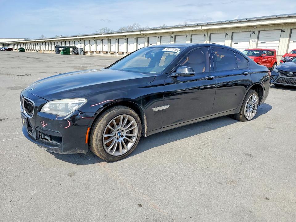 2013 BMW 750 i