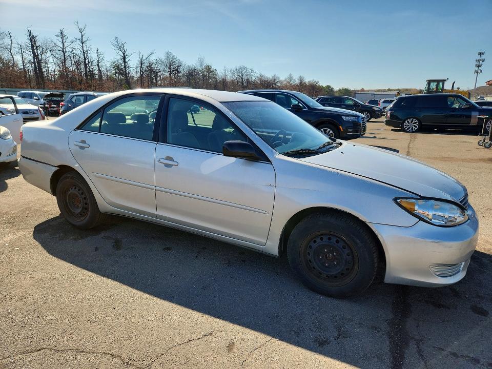 2005 Toyota Camry Standard