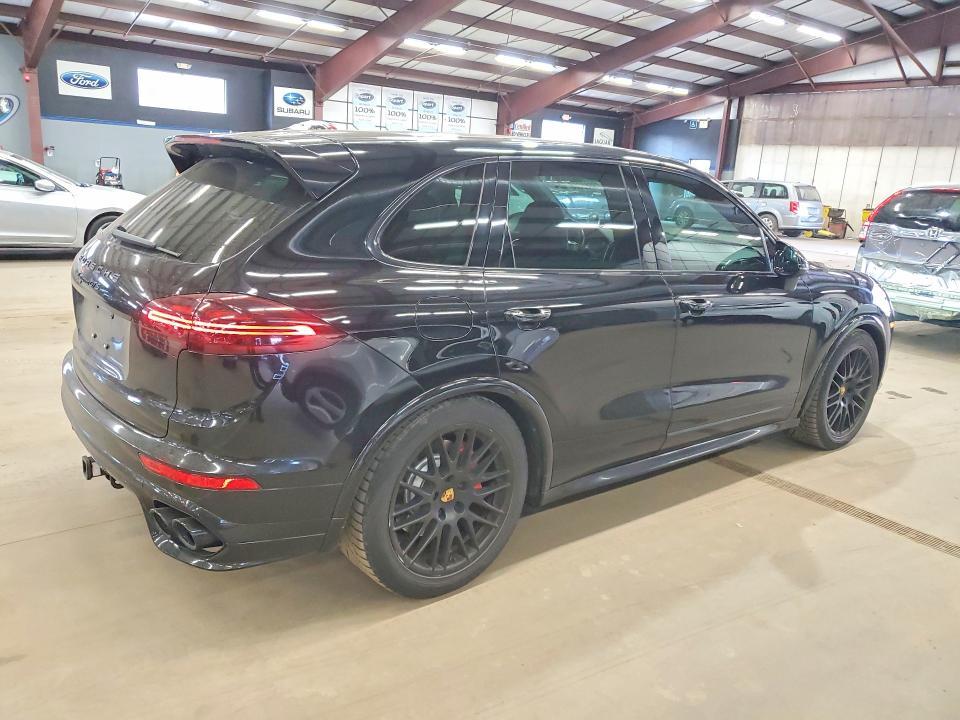 2016 Porsche Cayenne gts