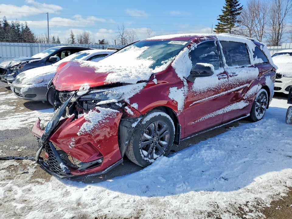 2024 Toyota Sienna le