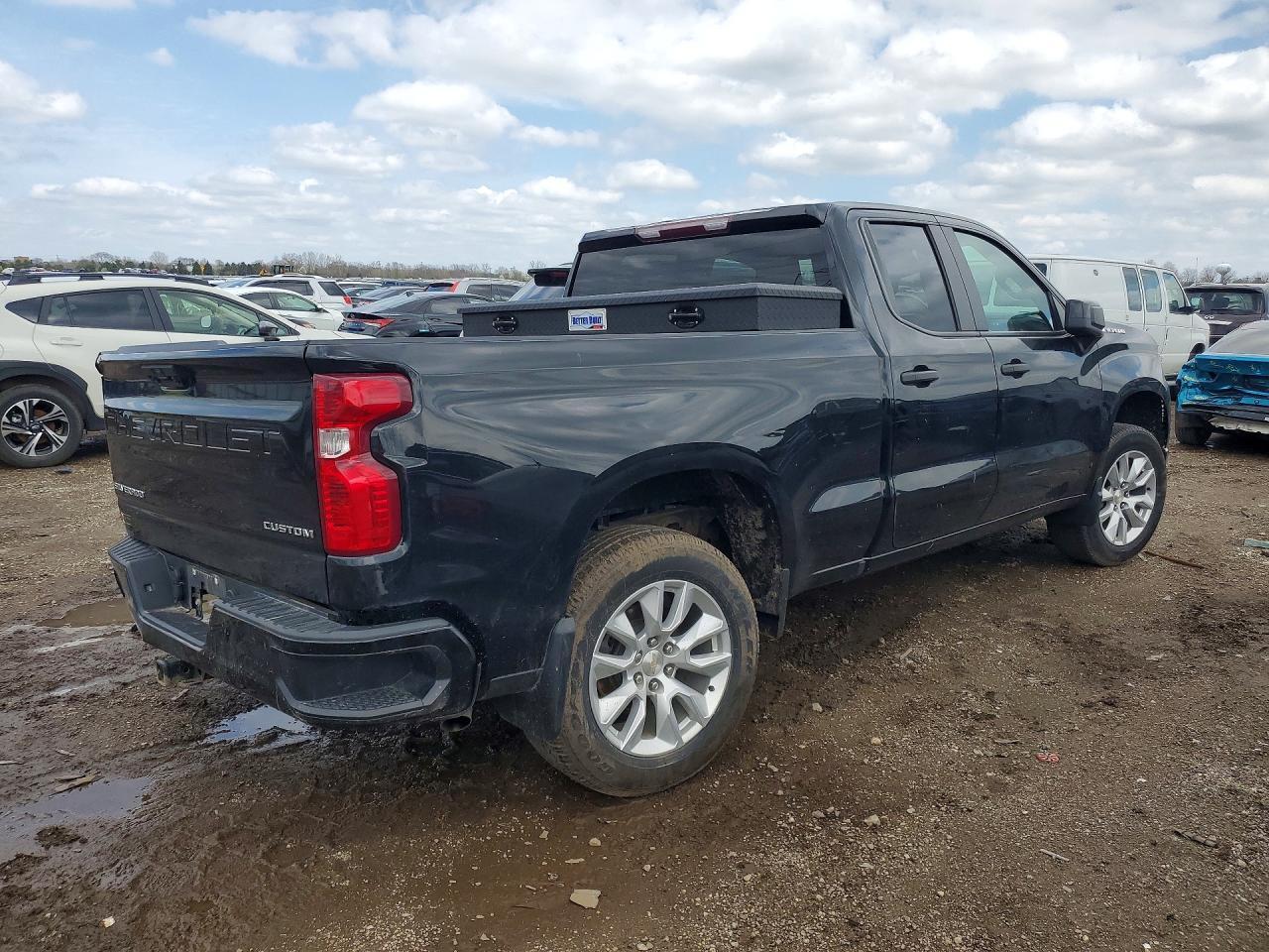 2022 Chevrolet Silverado K1500 Custom