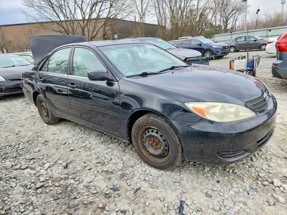 2004 Toyota Camry le