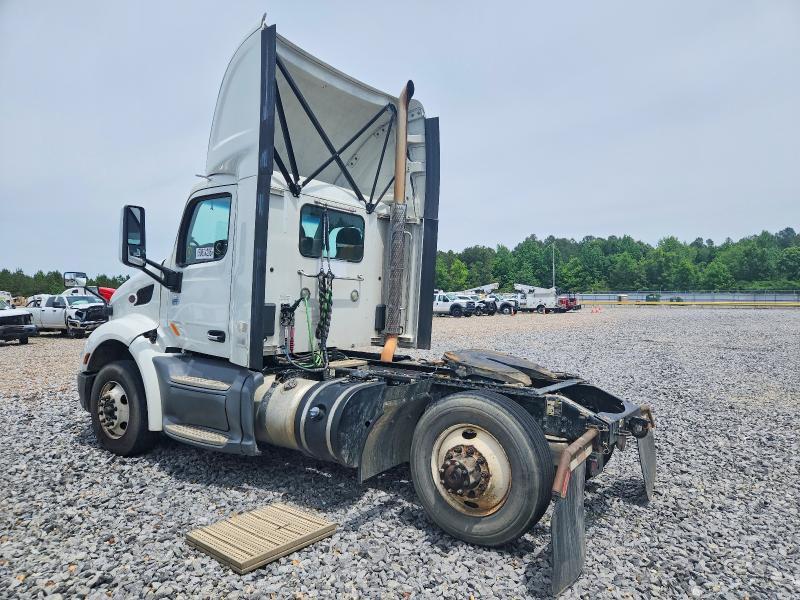 2018 Peterbilt 579 Semi Truck