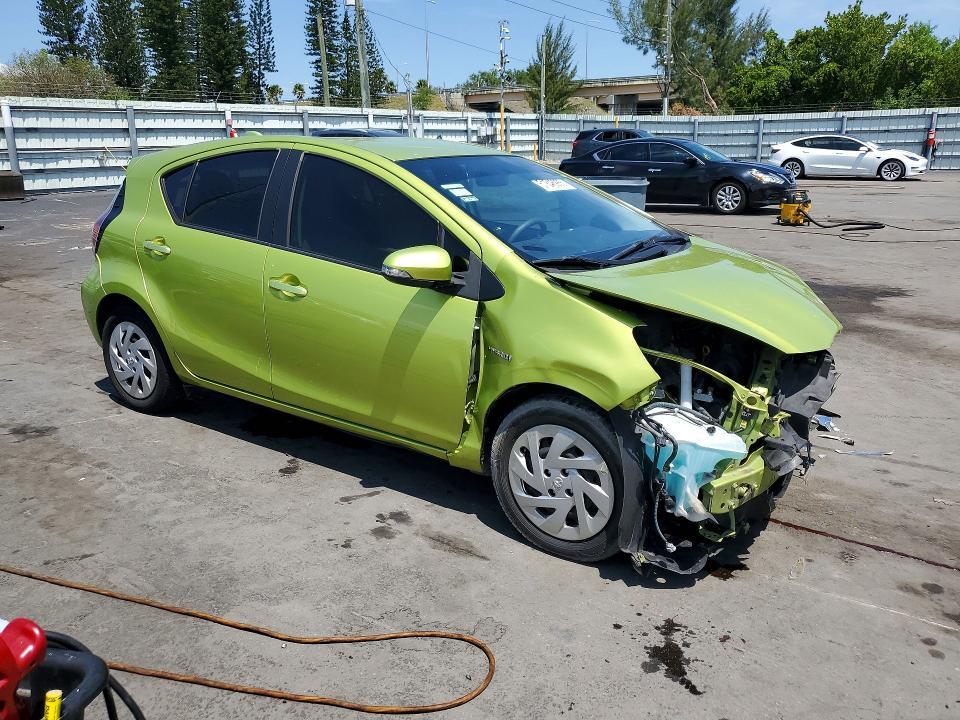 2016 Toyota Prius c one