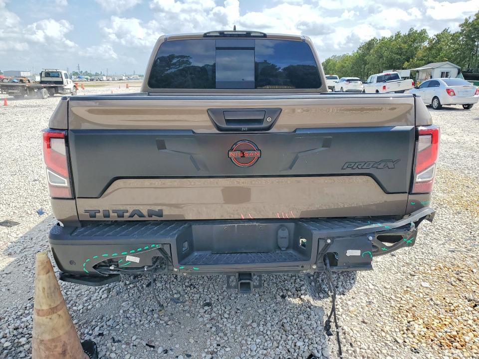 2024 Nissan Titan SV