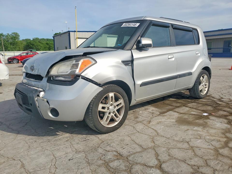2010 KIA Soul +