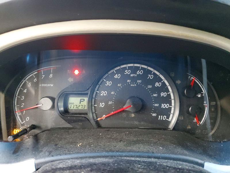 2011 Toyota Sienna le 8-passenger