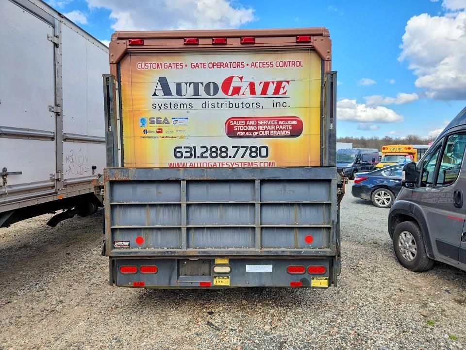 2010 Ford E350 Delivery Truck