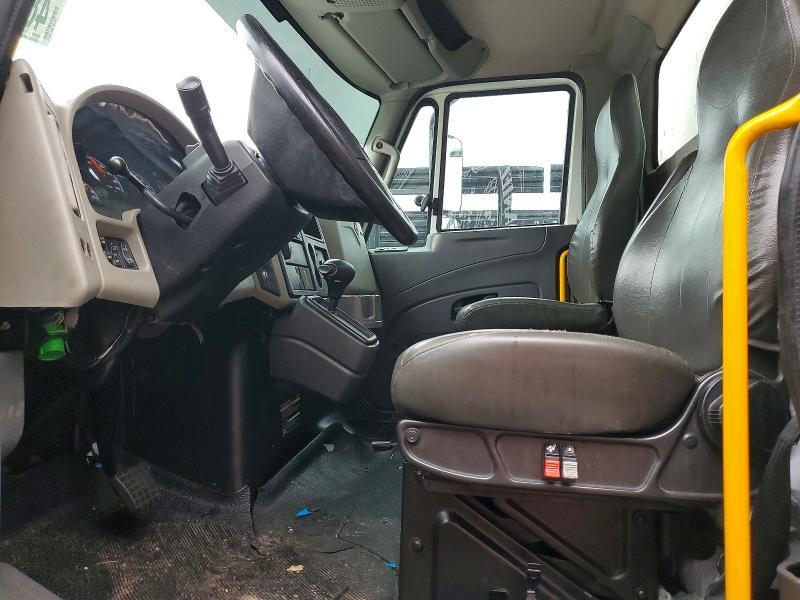 2017 International 4300 BOX Truck