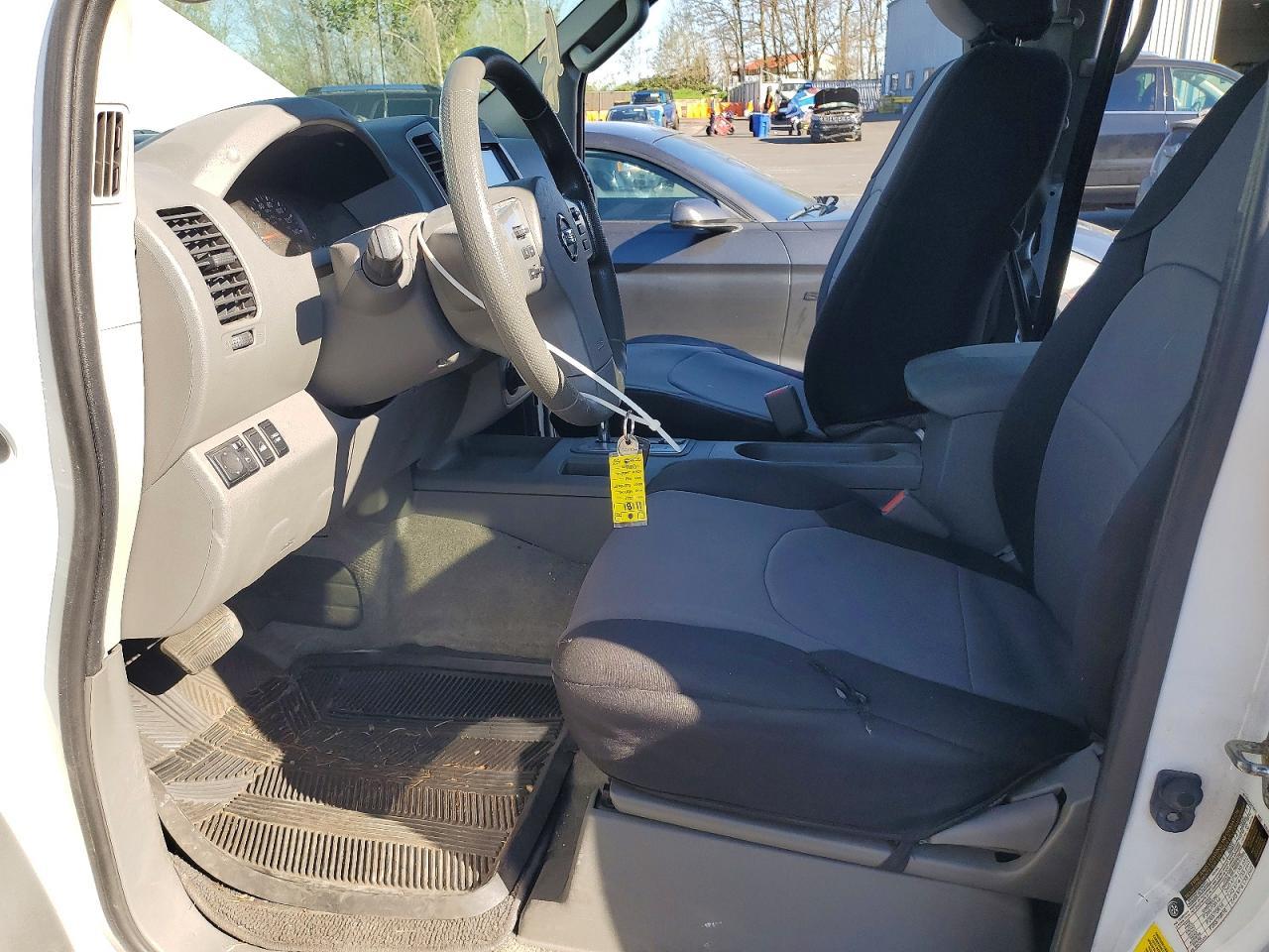 2016 Nissan Frontier SV
