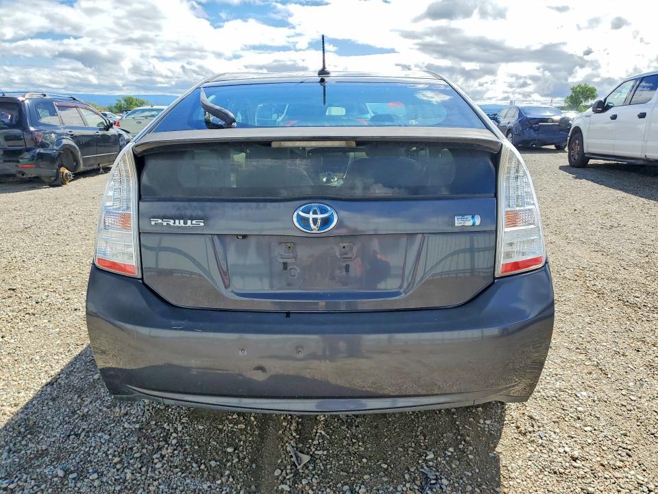 2010 Toyota Prius iii