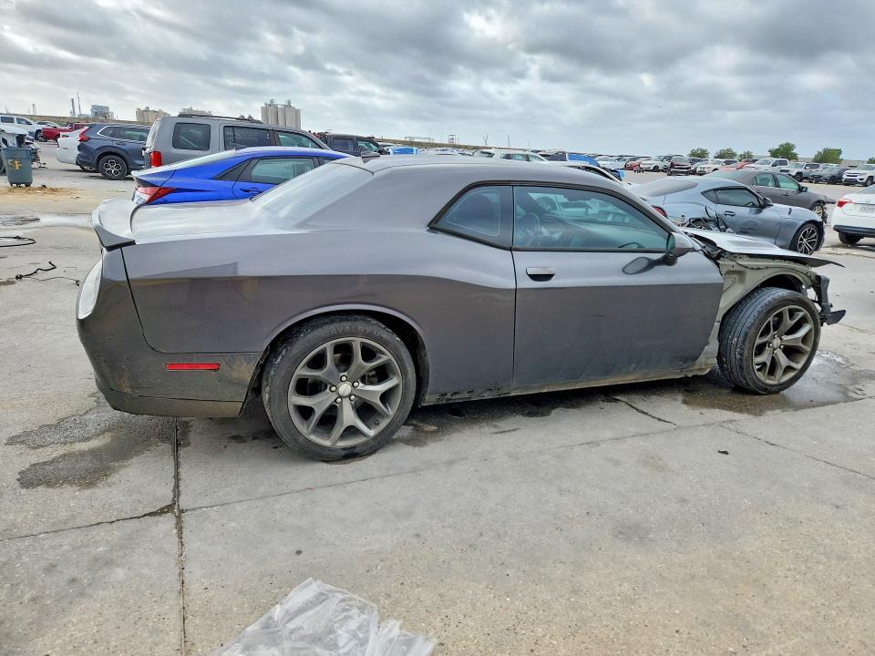 2015 Dodge Challenger sxt Plus