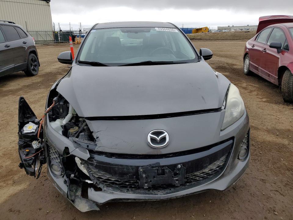 2013 Mazda 3 gt 4DR