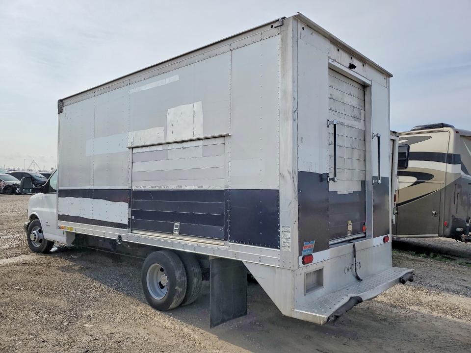 2018 Chevrolet Express Refrigerated BOX Truck