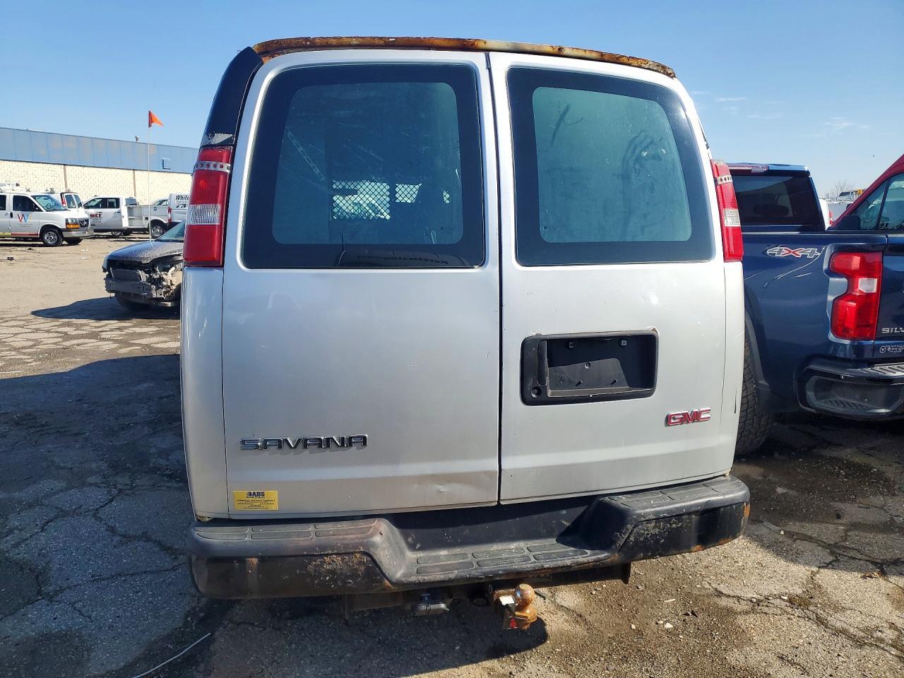 2017 GMC Savana G2500 Utility / Service Van