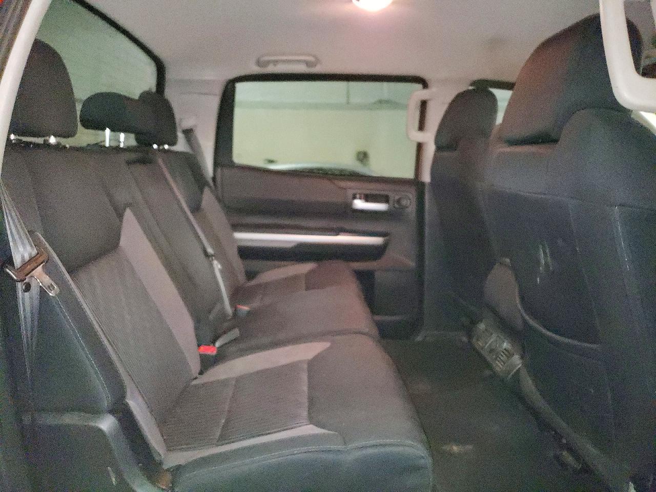 2016 Toyota Tundra SR5
