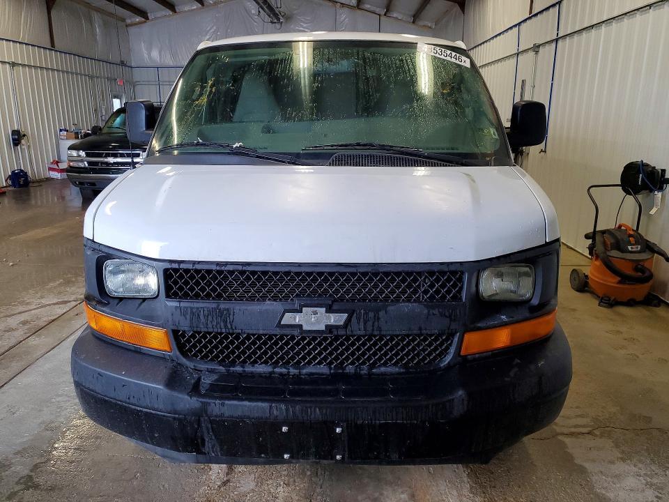 2017 Chevrolet Express 2500 Cargo Delivery van