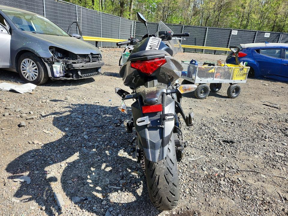 2014 Kawasaki EX650 F