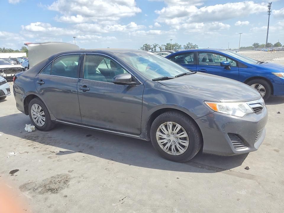 2012 Toyota Camry le