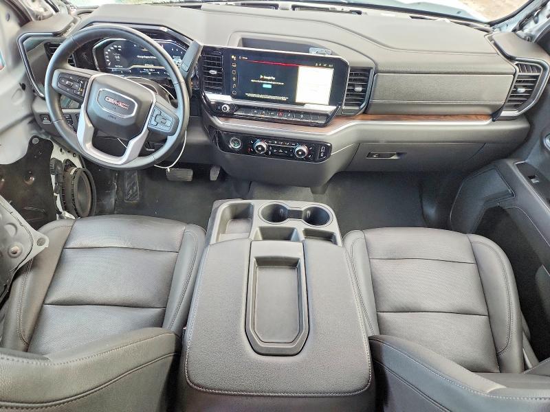 2023 GMC Sierra K1500 SLT