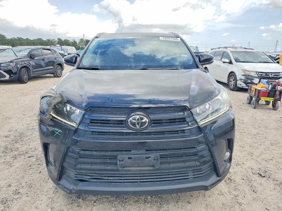 2017 Toyota Highlander se