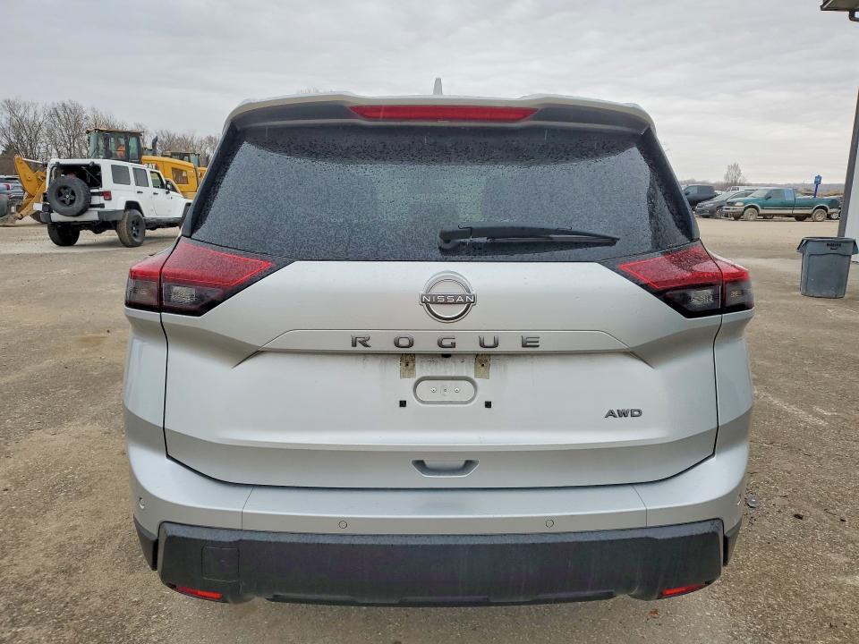 2025 Nissan Rogue sv