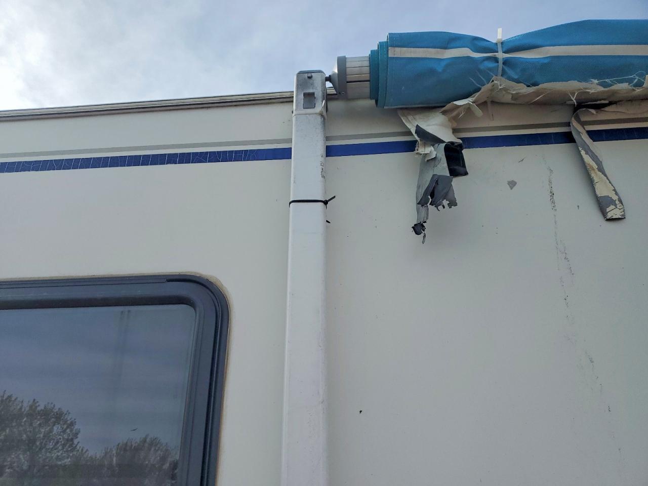 2001 Four Winds RV