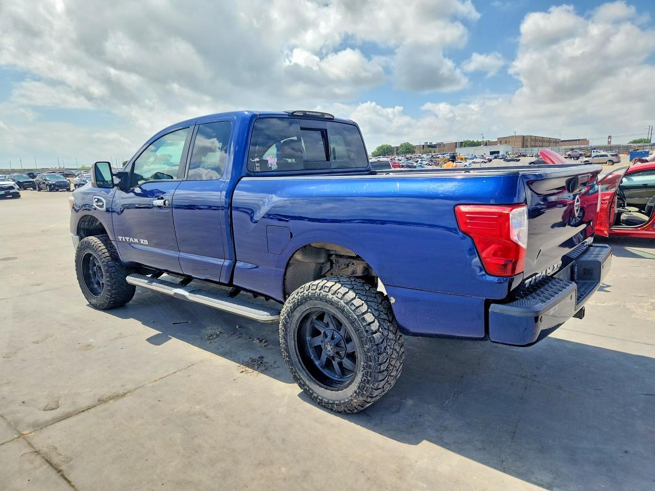 2017 Nissan Titan XD SV