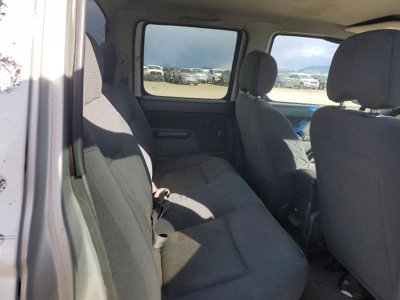 2004 Nissan Frontier Crew cab xe V6