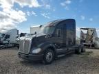 2016 Kenworth T680 Semi Truck