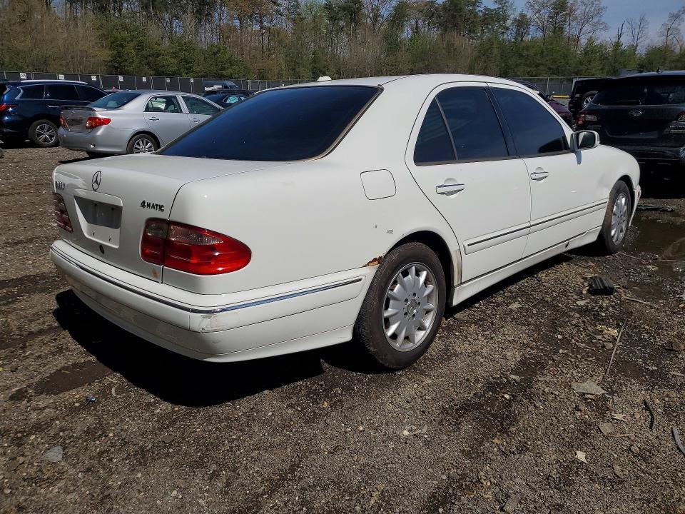 2000 Mercedes-Benz E 320 4matic