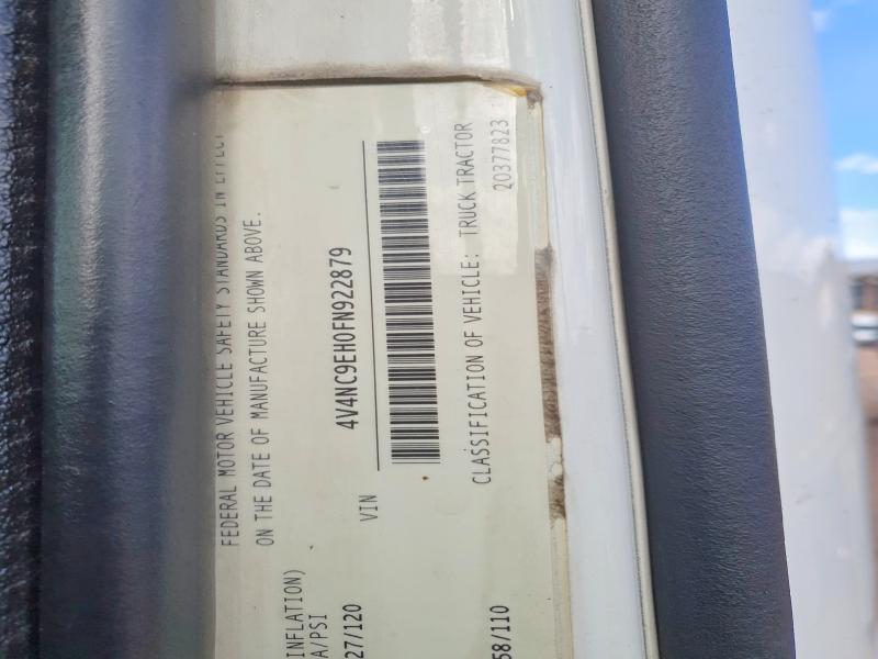 2015 Volvo VNL Semi Truck