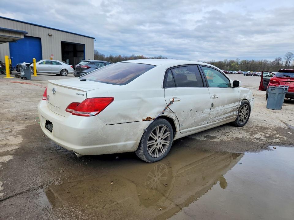 2005 Toyota Avalon Limited