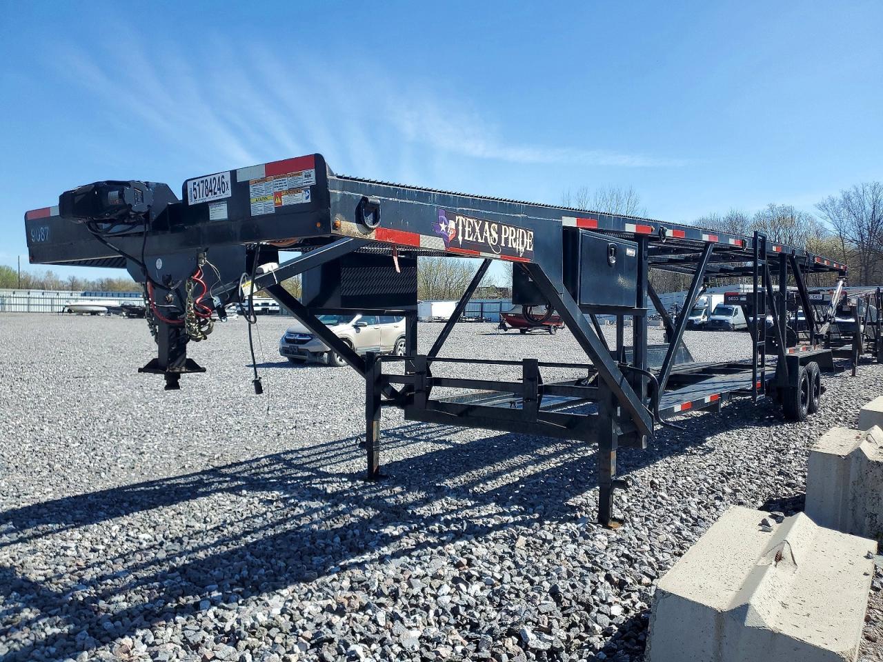 2022 Texas Pride CA84727KGN Car Carrier