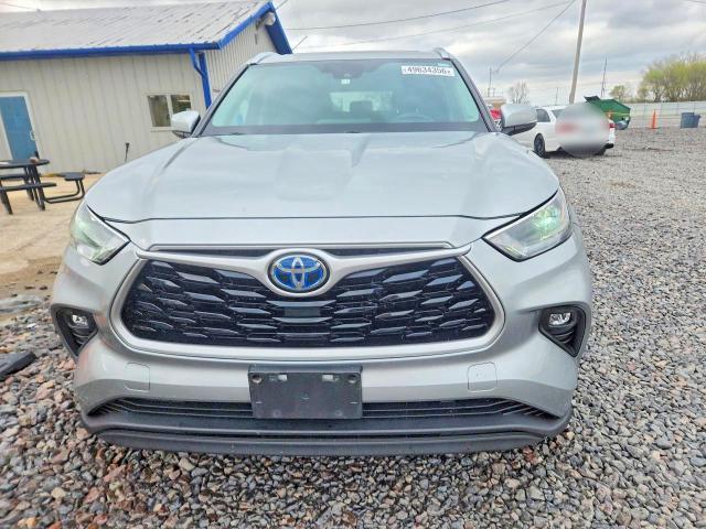 2021 Toyota Highlander Hybrid xle