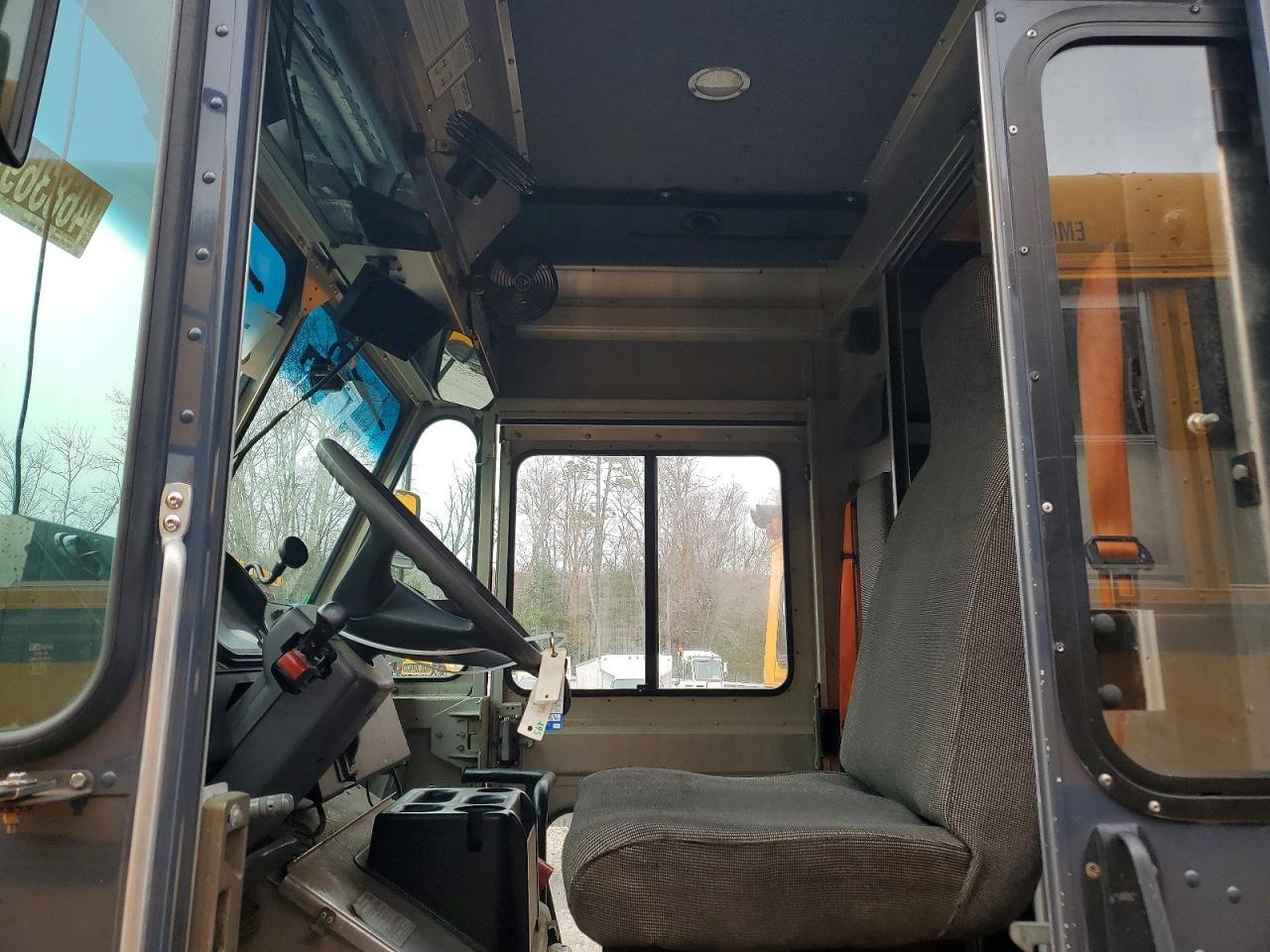 2020 Freightliner MT45G Chassis Delivery Truck