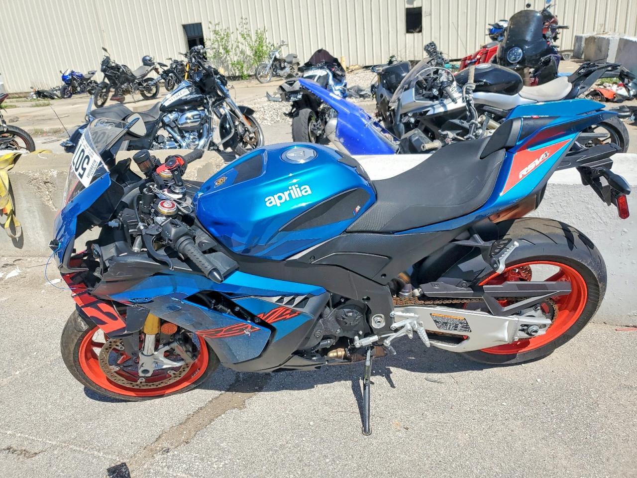 2026 Aprilia RSV4 1100