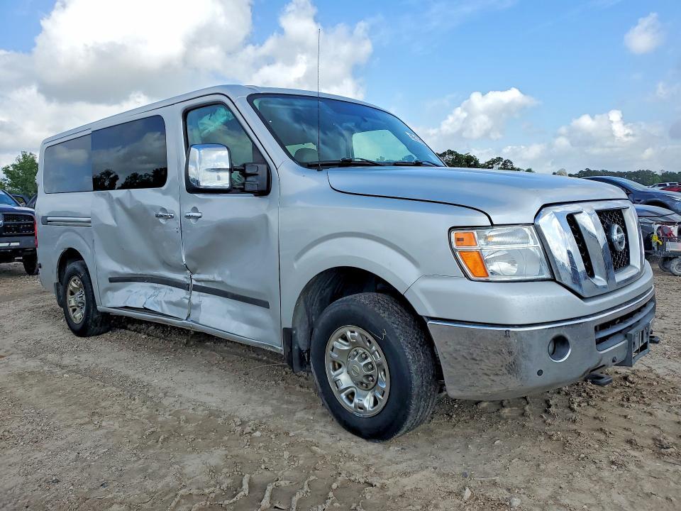 2017 Niss NV 3500 HD S