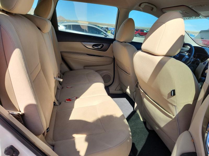2016 Nissan Rogue sv