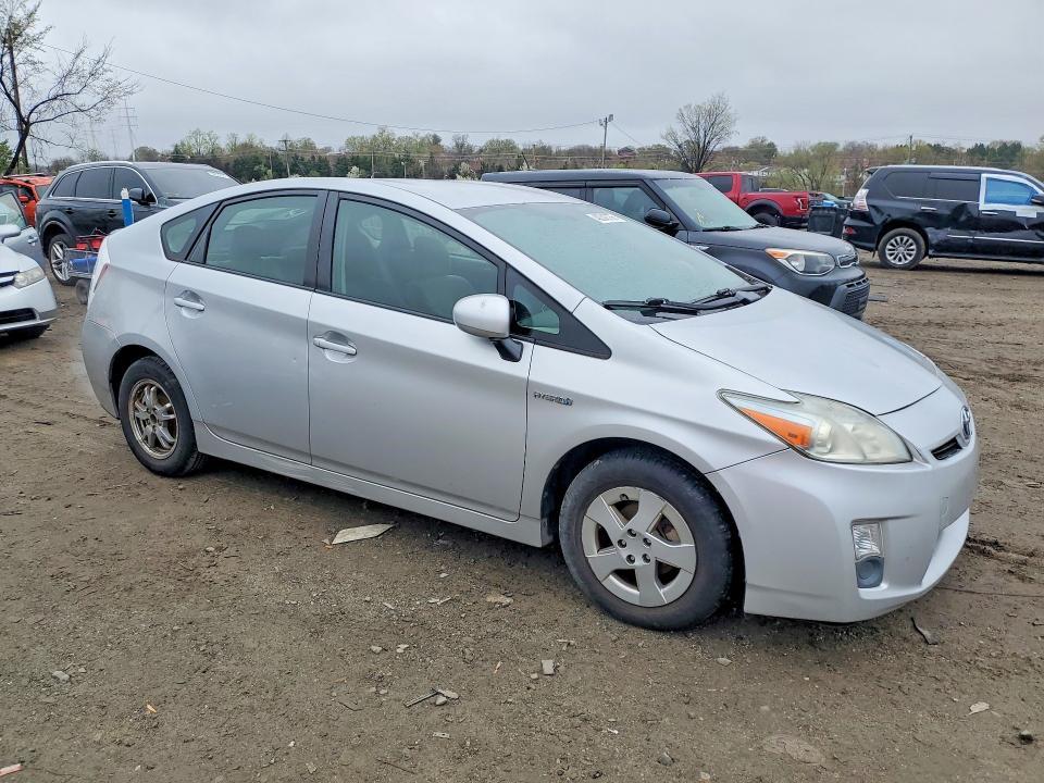 2010 Toyota Prius iii