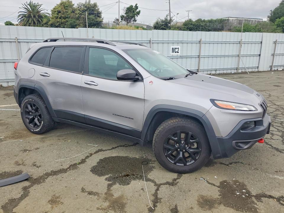 2018 Jeep Cherokee Trailhawk