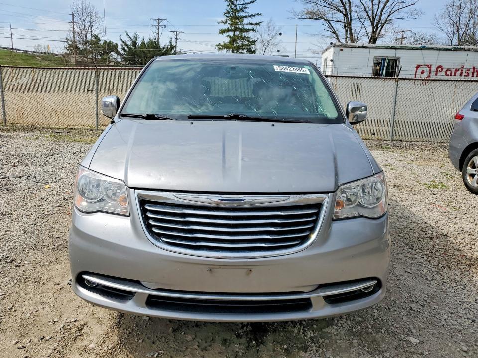 2015 Chrysler Town & Country Touring l
