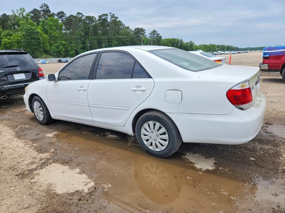 2005 Toyota Camry le